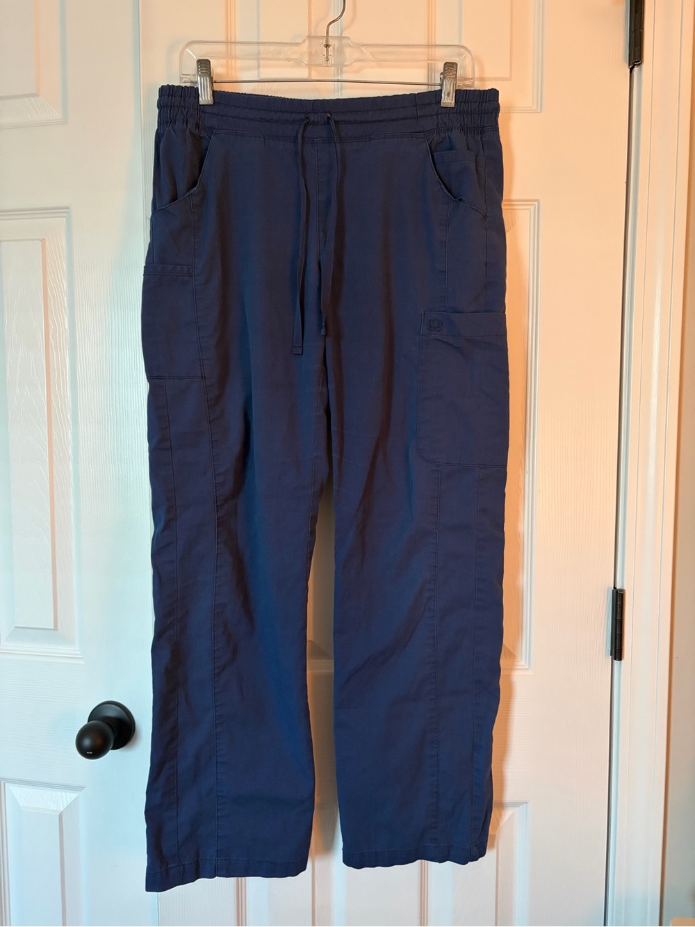 Women's Straight-Leg Drawstring Scrub Pants in Navy